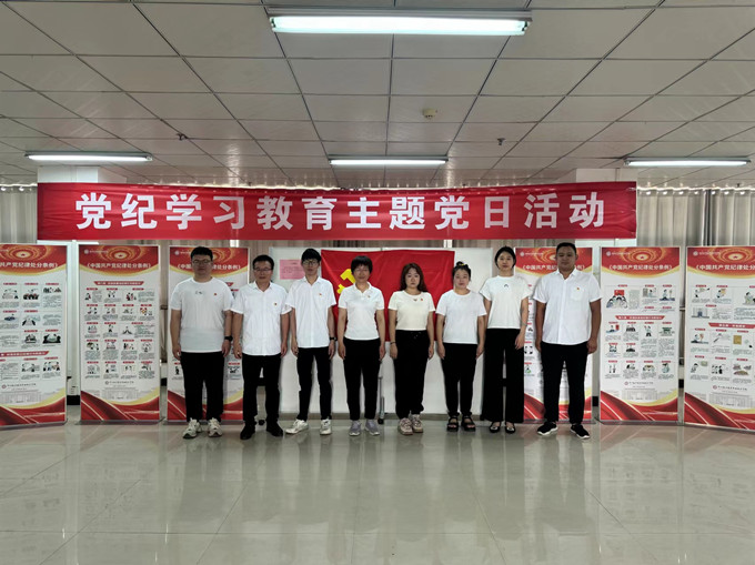 正面合影，少曉皓媛無黨徽_副本.jpg