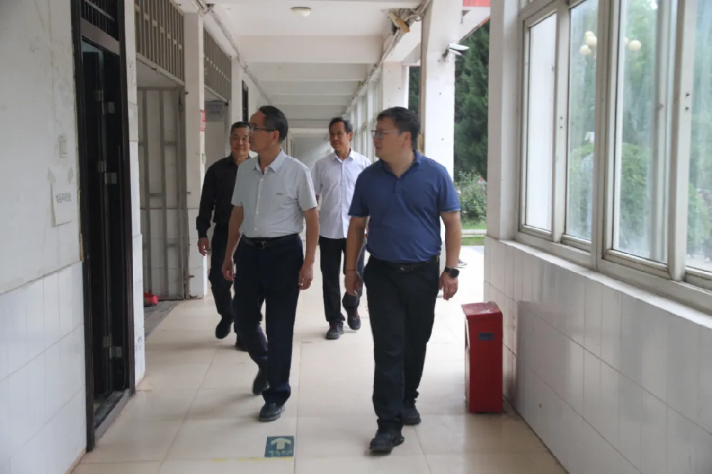凝心聚力抓教學，精準督導啟新程｜我校領(lǐng)導開展新學期查課工作